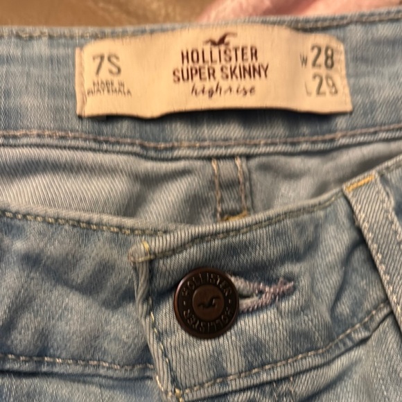 Hollister Blue Skinny Jeans with Soft Denim - Picture 2 of 4